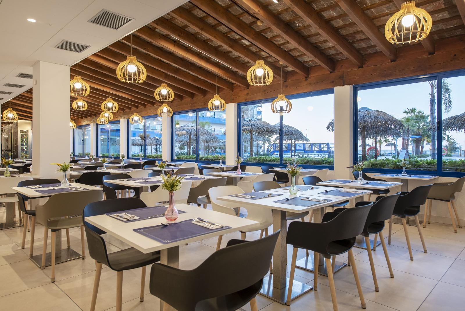 Tahiti Playa Hotel & Suites