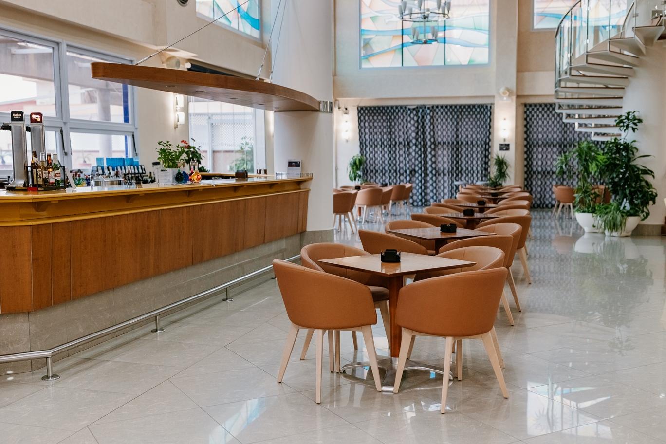 Gaviotas Hotel & Event Center