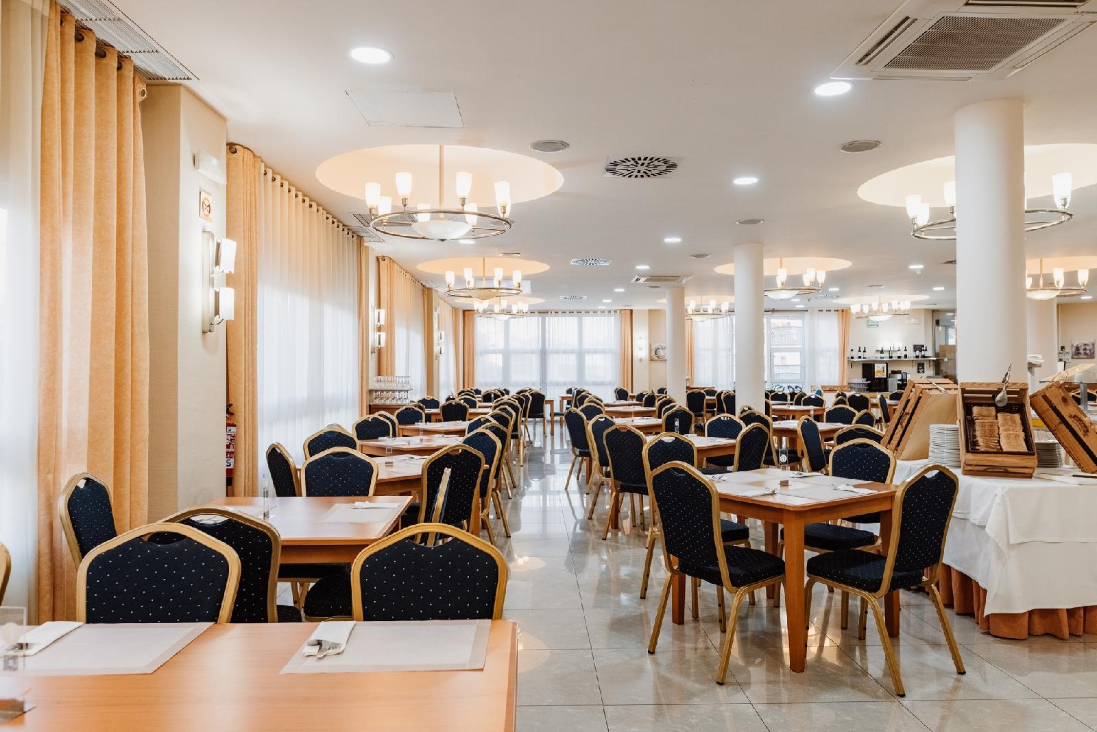 Gaviotas Hotel & Event Center