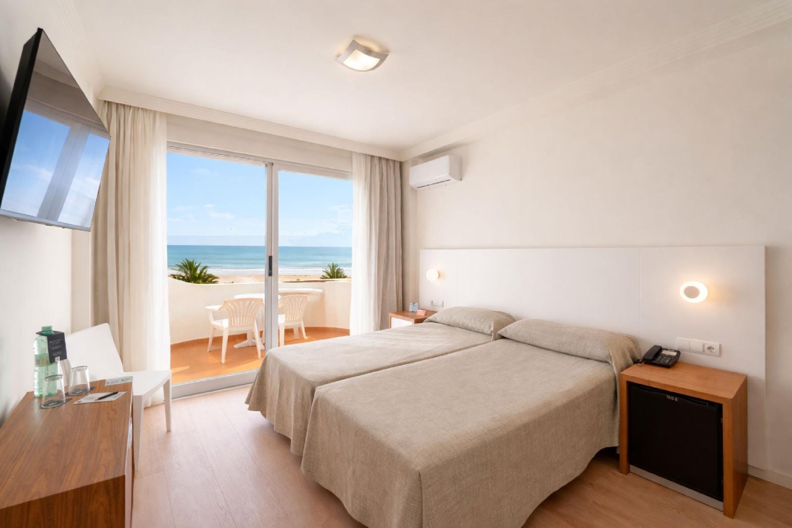 RH Riviera - Adults Only