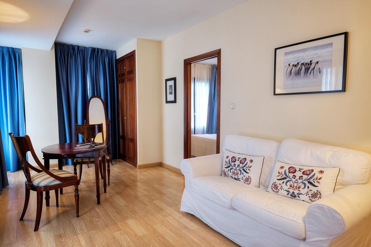 Palacio Arias & Hotel y Apartamentos Arias