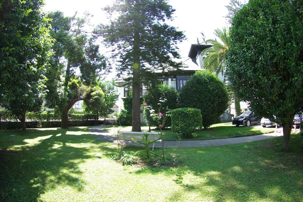 Palacio Arias & Hotel y Apartamentos Arias