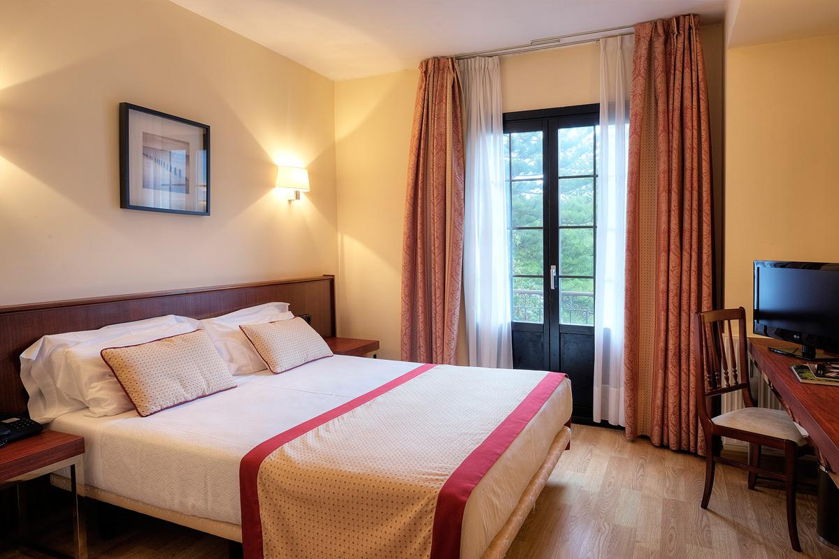 Palacio Arias & Hotel y Apartamentos Arias