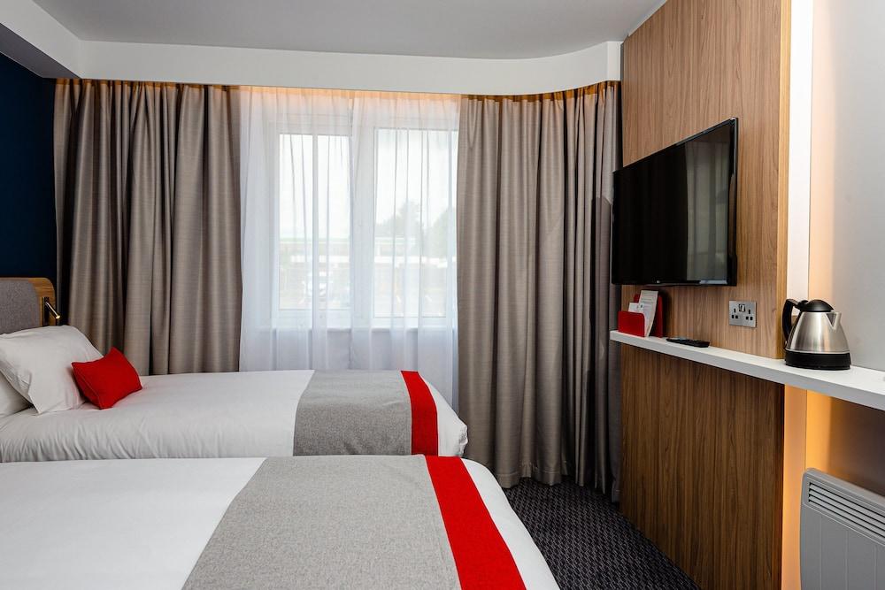 Holiday Inn Express Canterbury