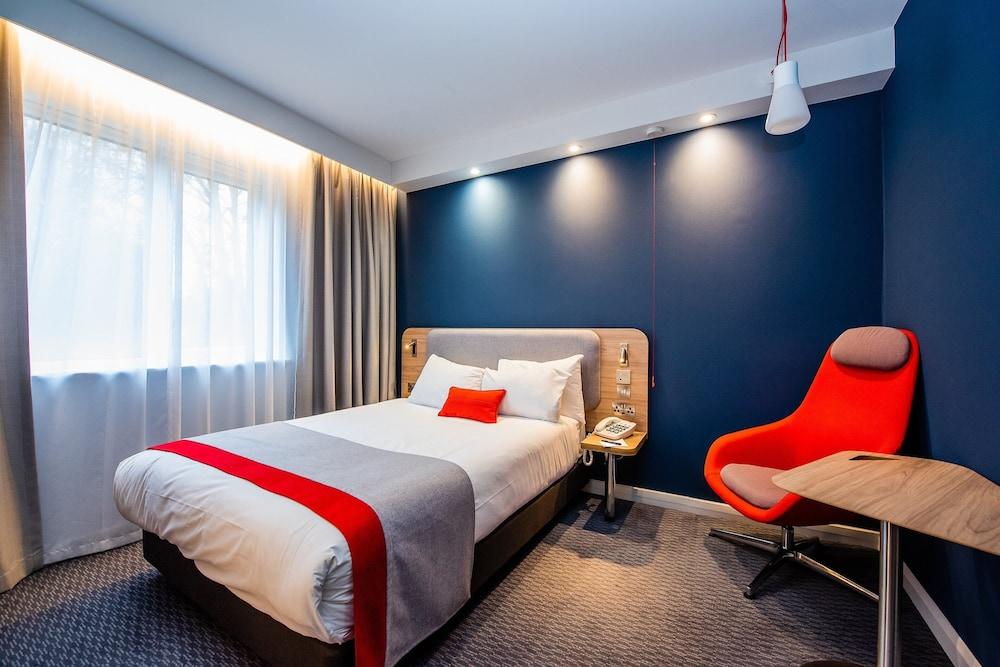 Holiday Inn Express Canterbury