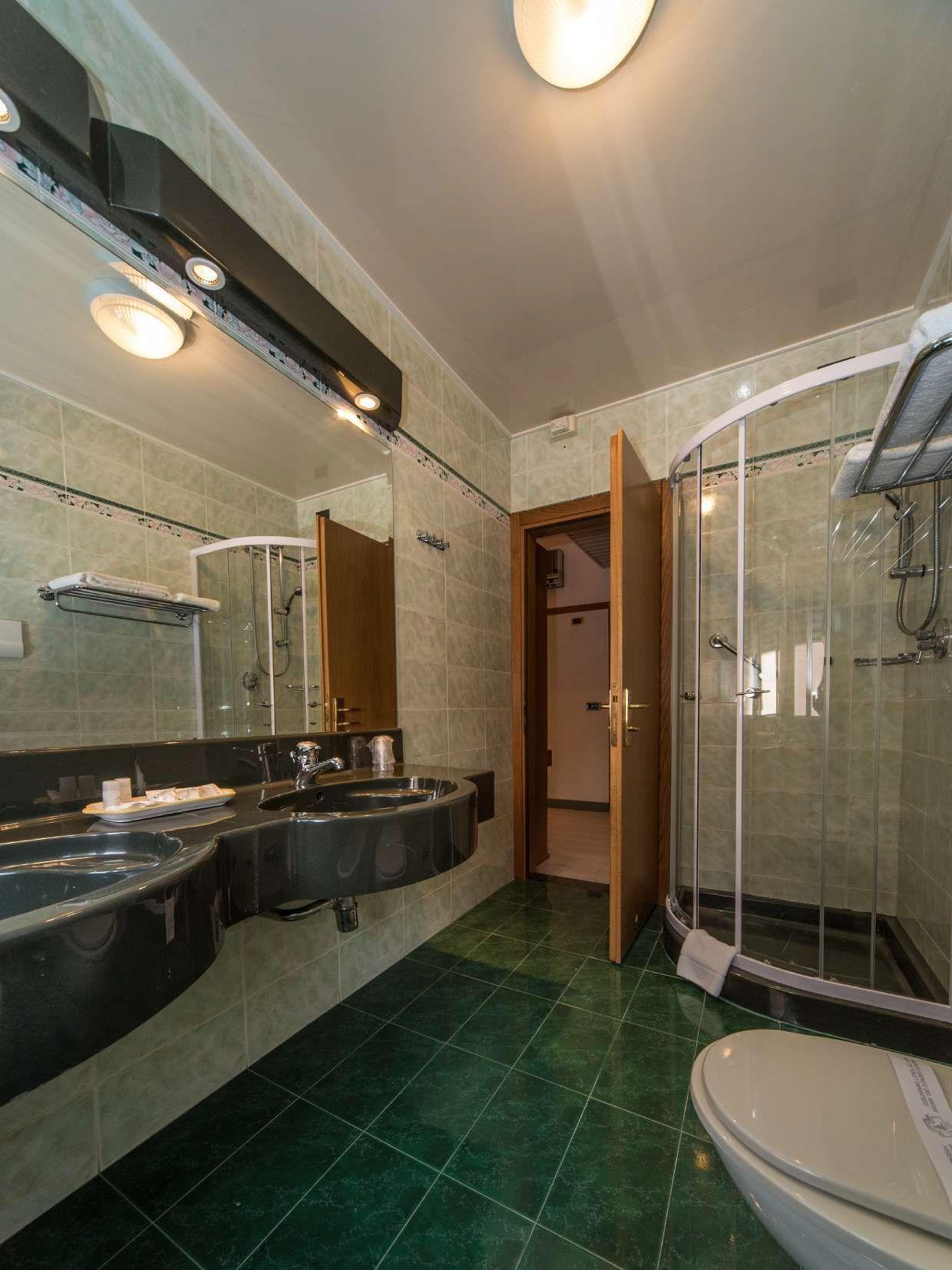 New Petit Hotel