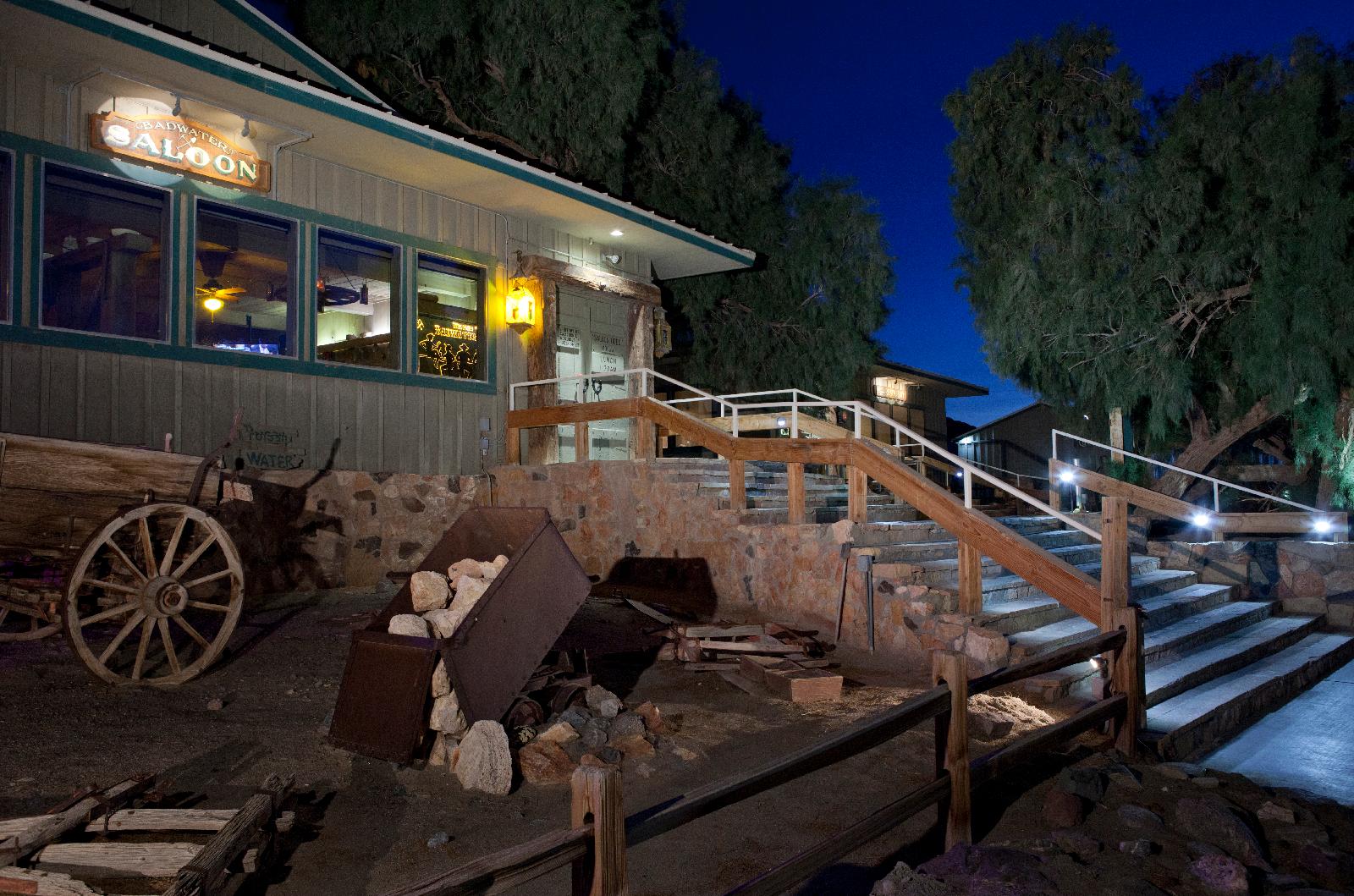 Stovepipe Wells Village