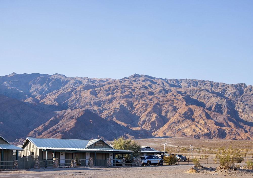 Stovepipe Wells Village