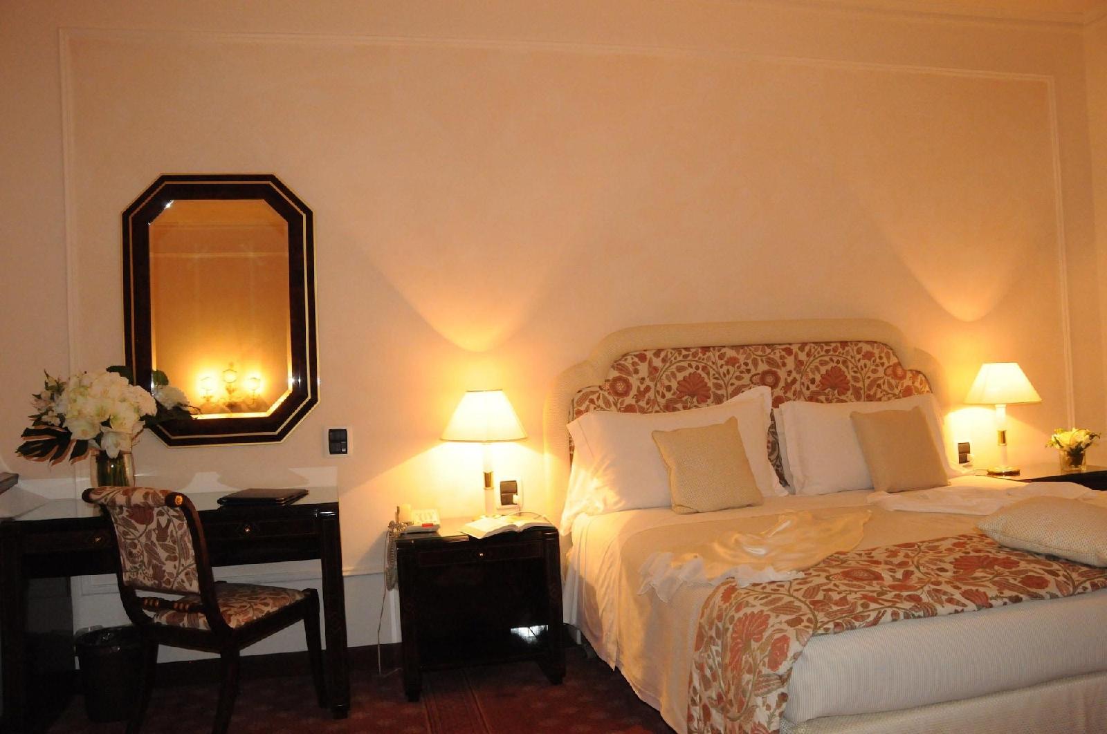 Hotel De La Ville