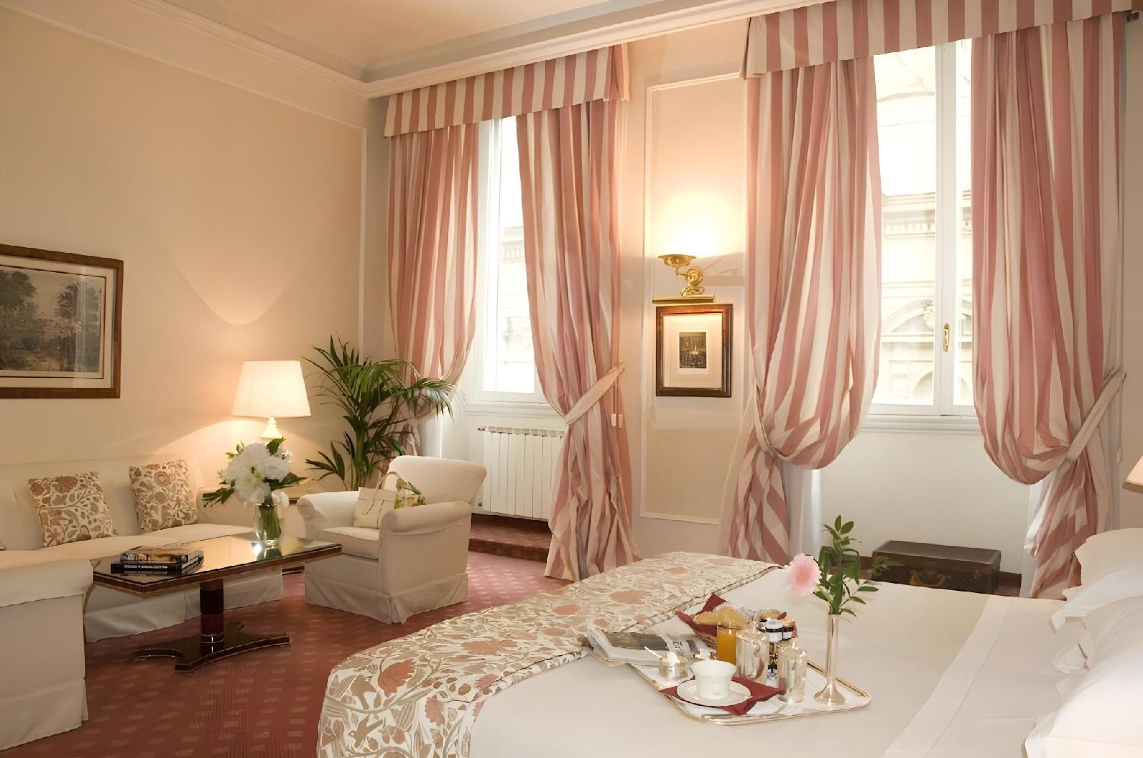 Hotel De La Ville