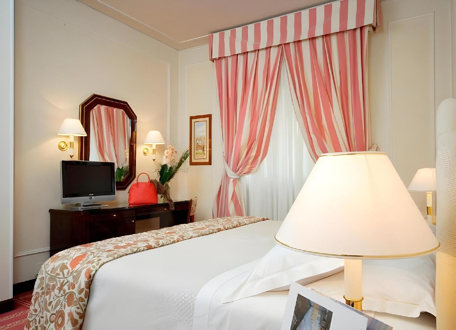 Hotel De La Ville