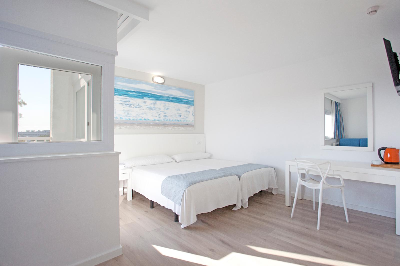HYB Eurocalas Aparthotel