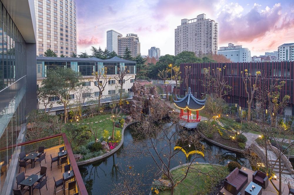 Golden Tulip Shanghai Rainbow Hotel
