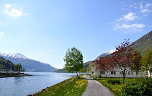 Loenfjord