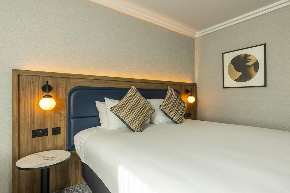 Crowne Plaza Manchester Airport