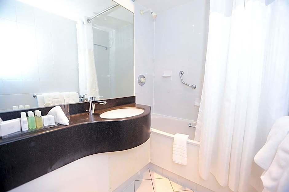 Crowne Plaza Manchester Airport