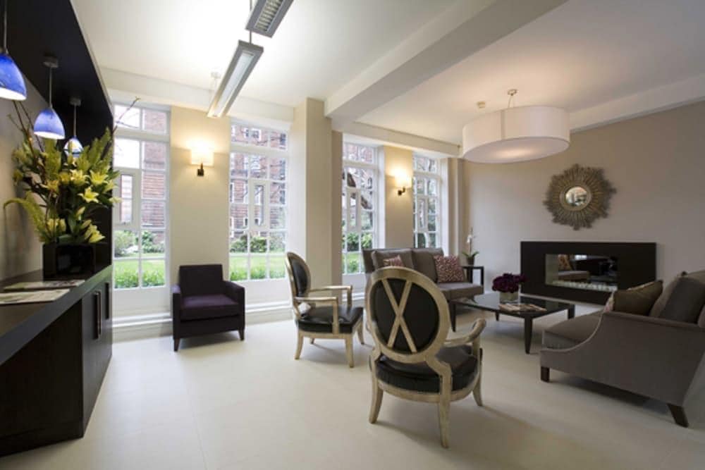 Dolphin House Serviced Apartments