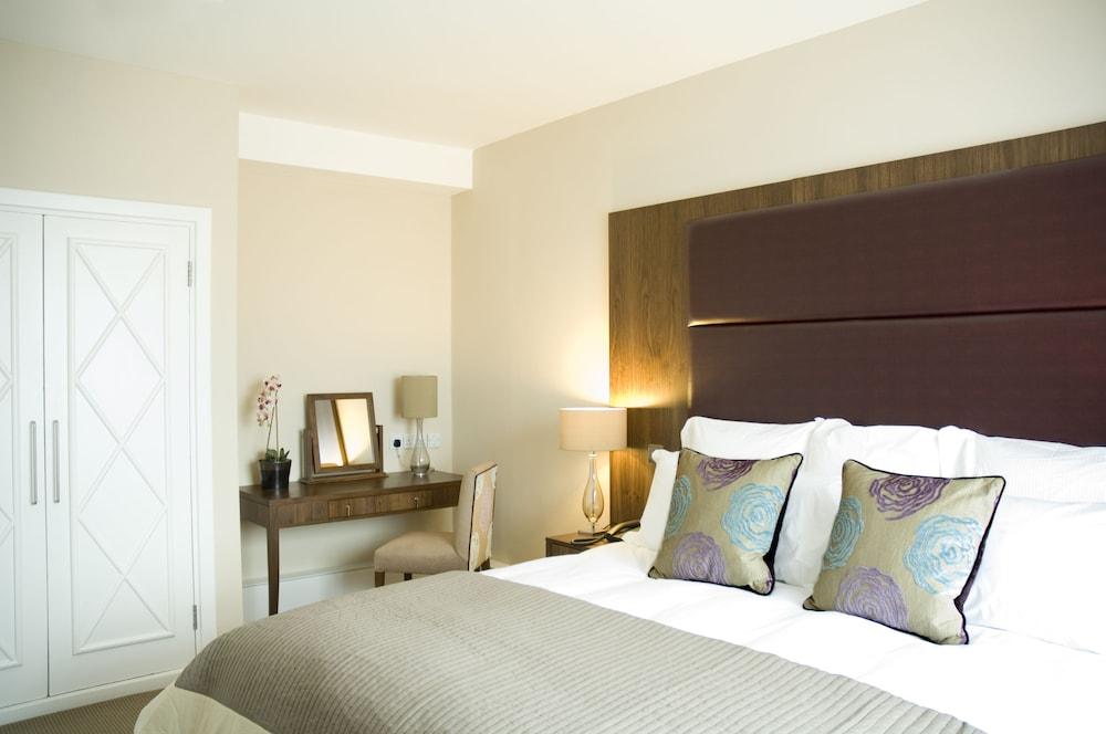 Dolphin House Serviced Apartments