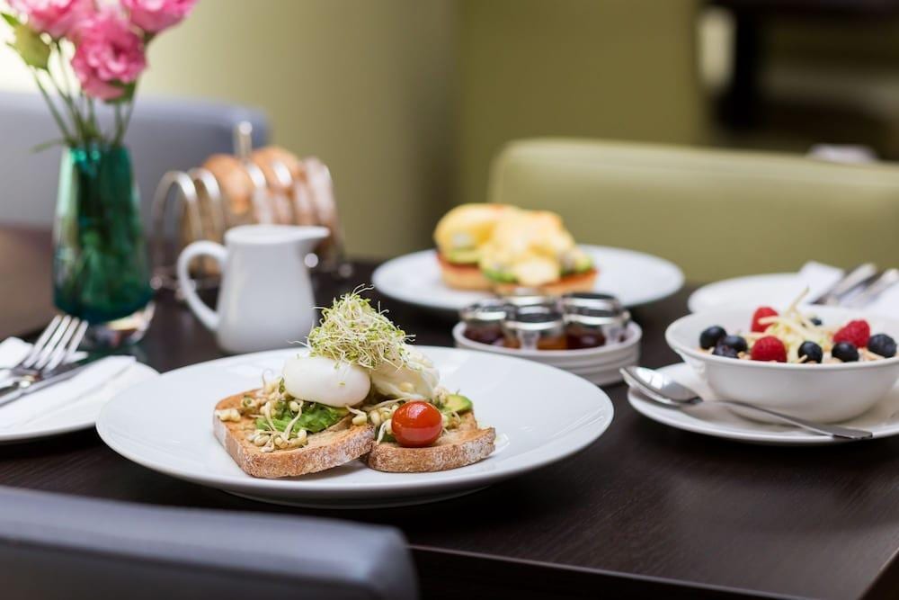 Dolphin House Serviced Apartments