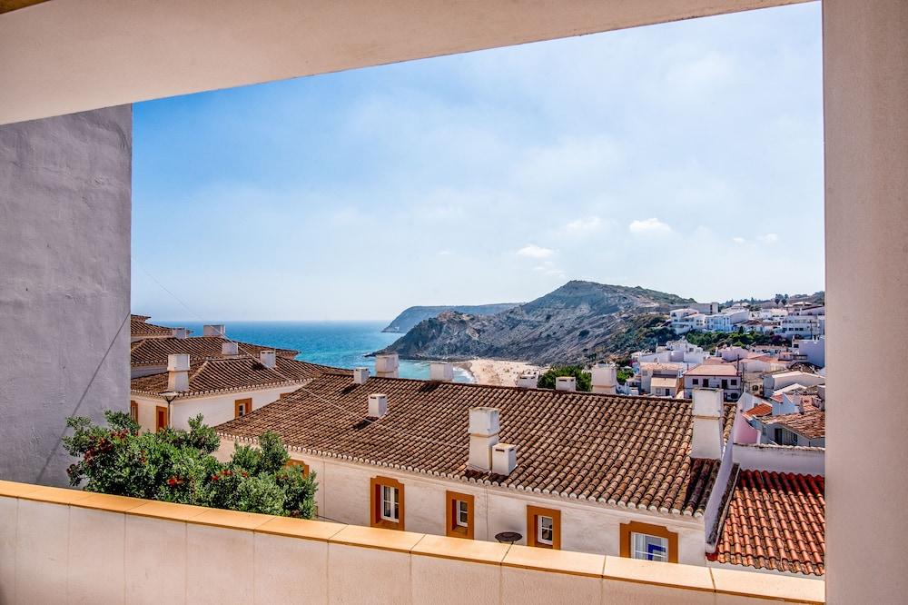 Hotel Praia do Burgau