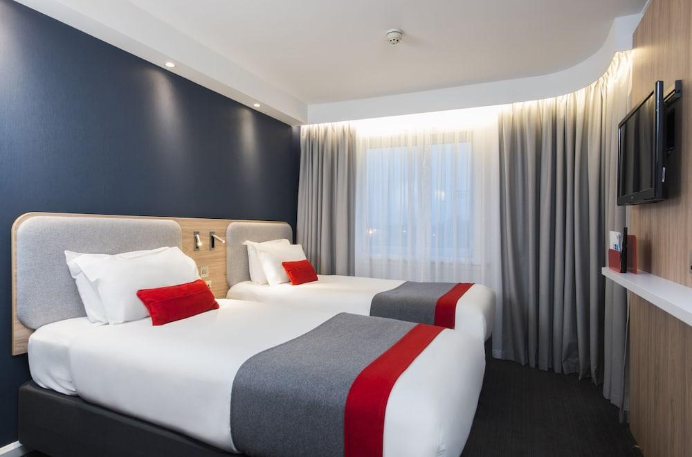 Holiday Inn Express Milton Keynes