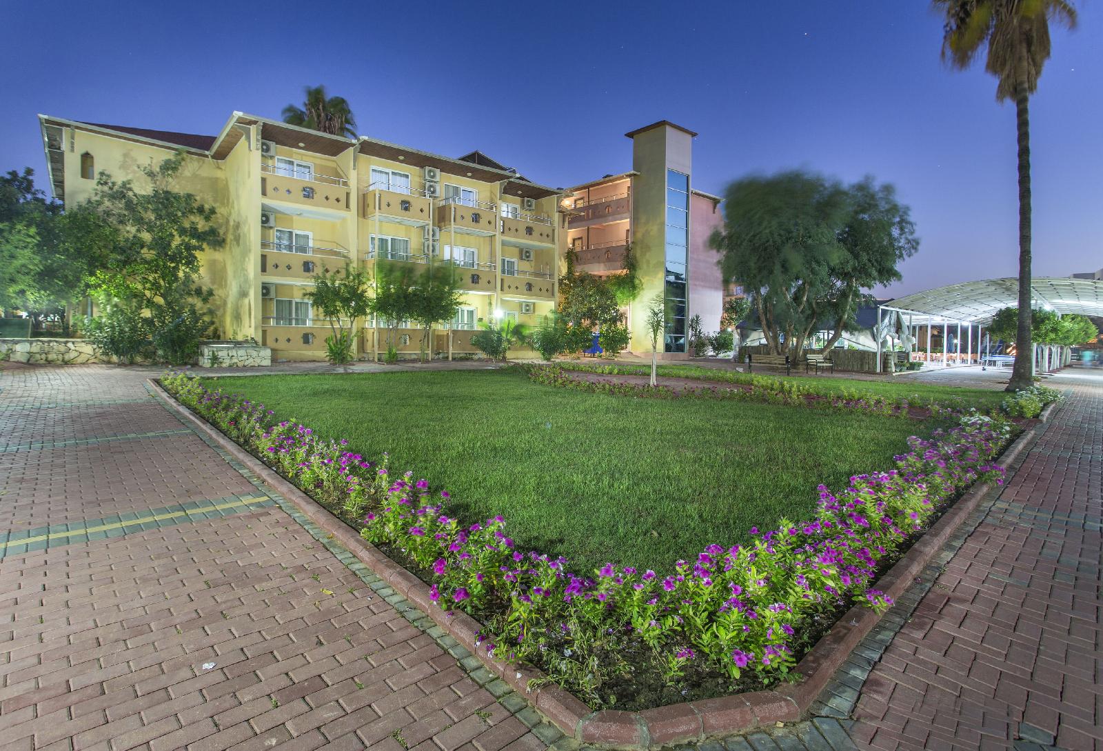 Lonicera Club & Beach