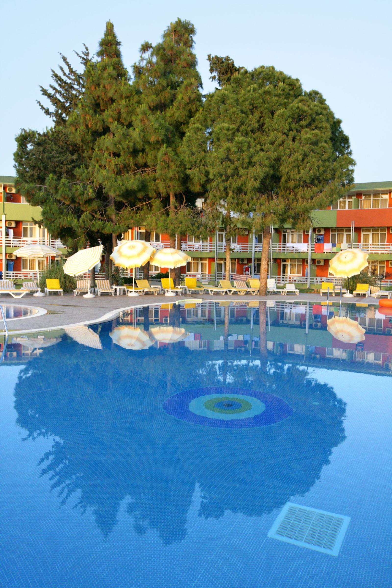 Lonicera Club & Beach