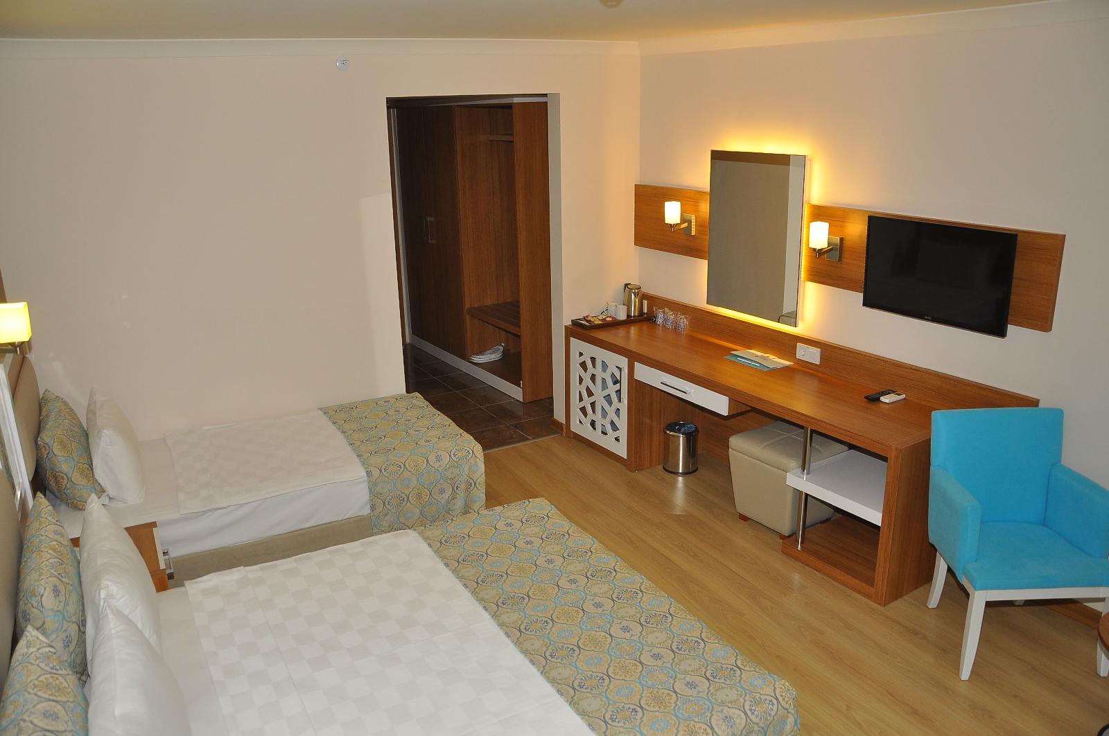 Lonicera Club & Beach