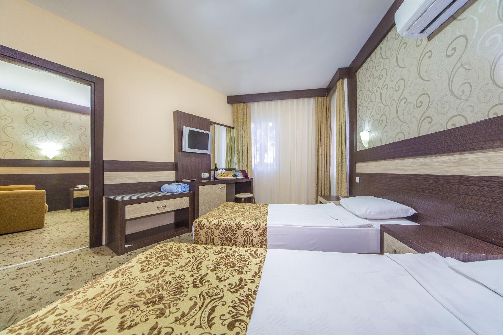 Lonicera Club & Beach