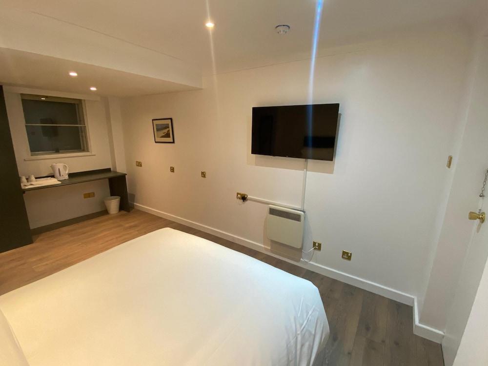 The Rivenhall Hotel