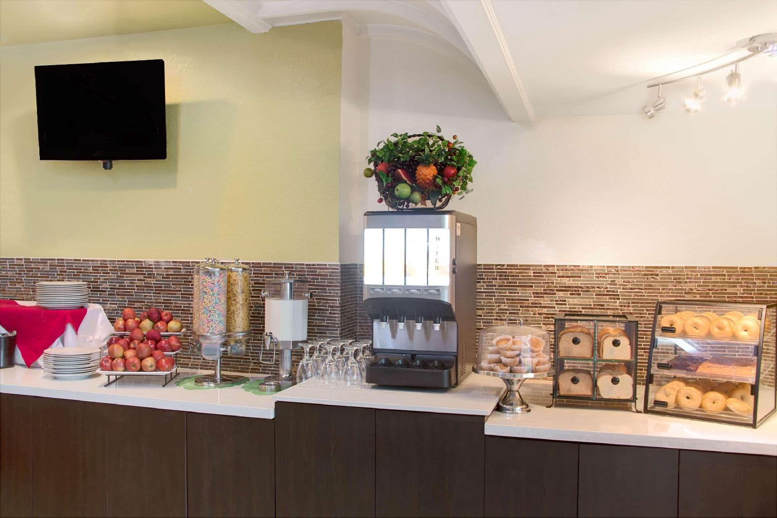 Ramada by Wyndham Fort Lauderdale Airport/Cruise Port