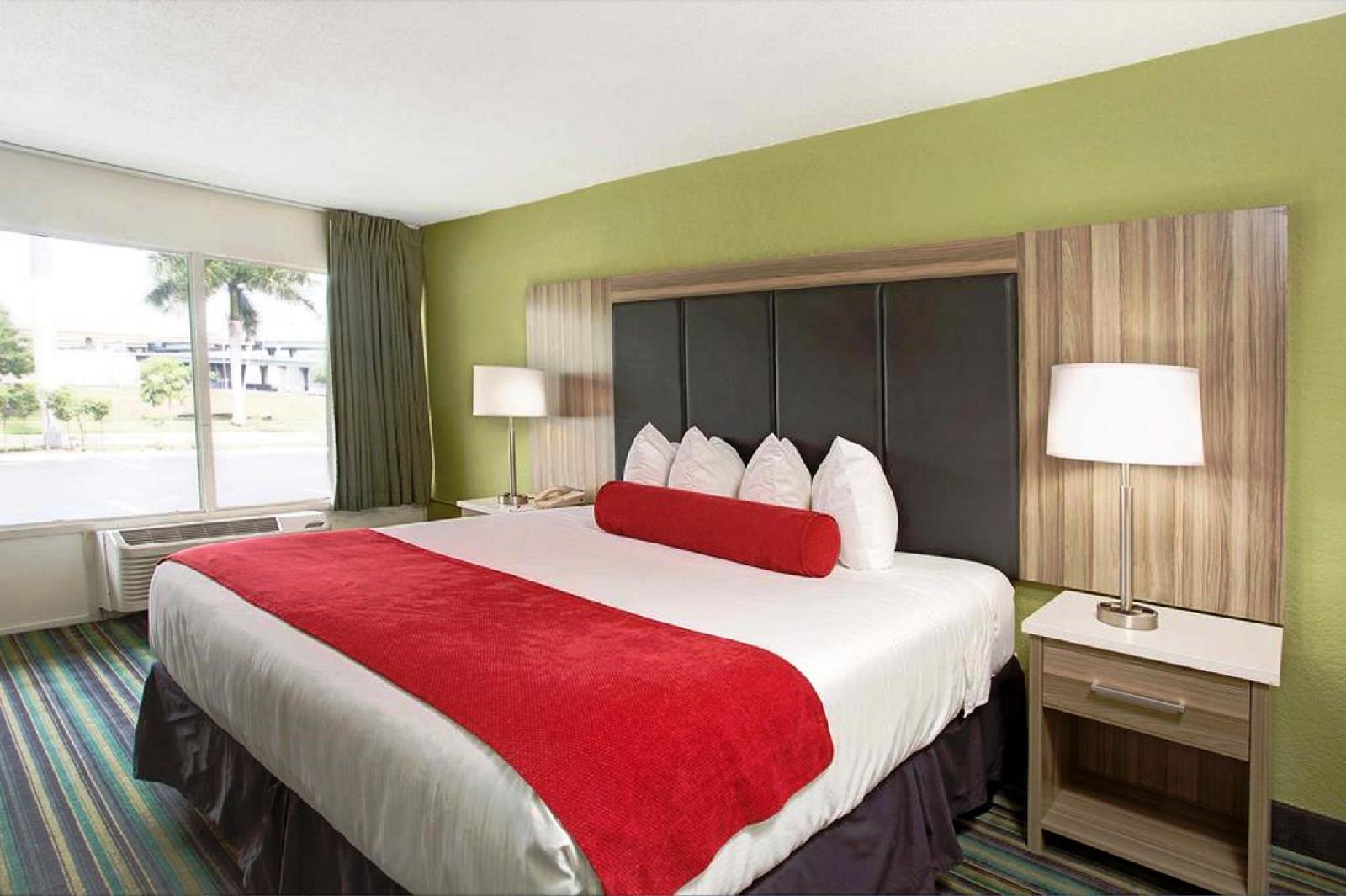 Ramada by Wyndham Fort Lauderdale Airport/Cruise Port