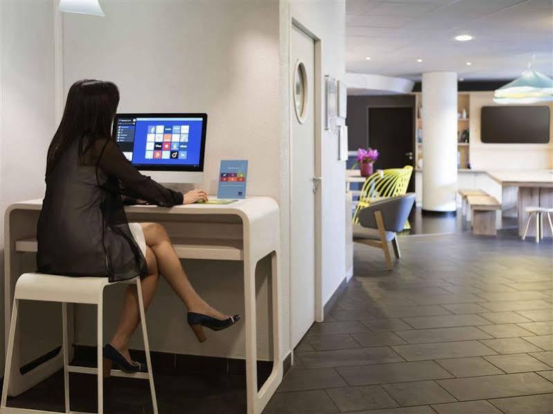 B&B HOTEL Rueil-Malmaison Gare