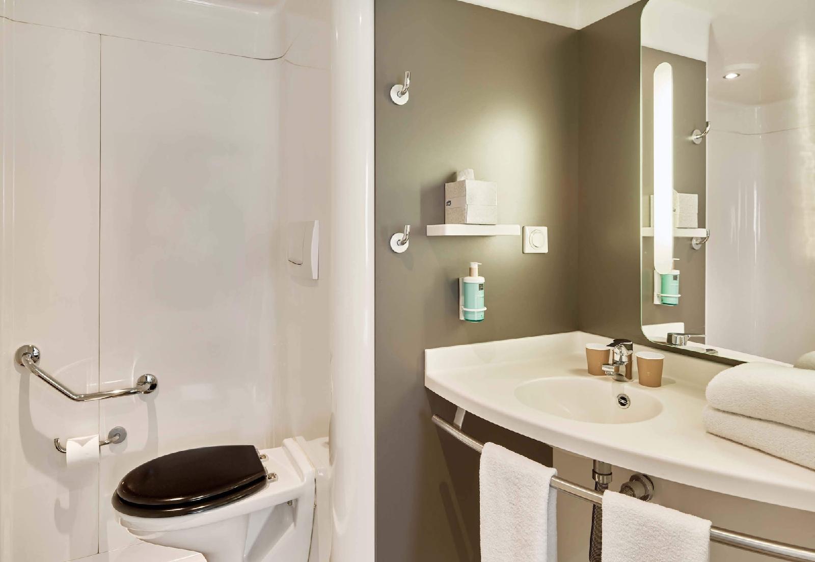 B&B HOTEL Rueil-Malmaison Gare