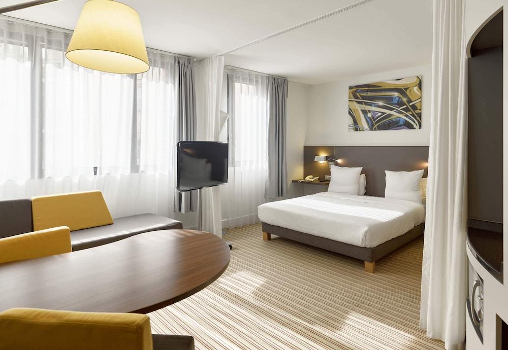 B&B HOTEL Rueil-Malmaison Gare