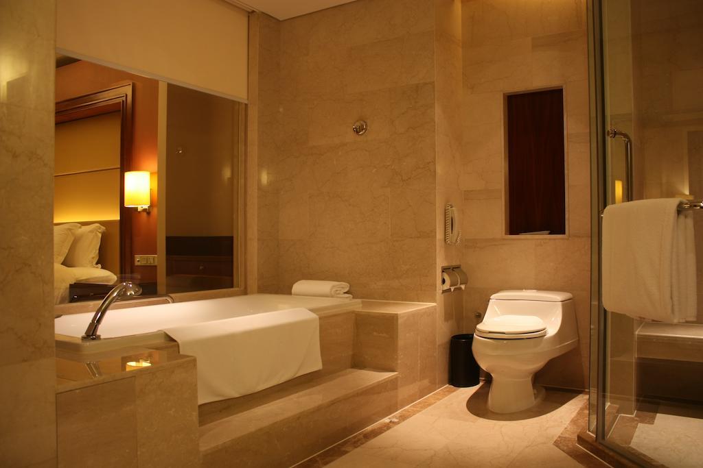 Crowne Plaza Zhongshan Xiaolan