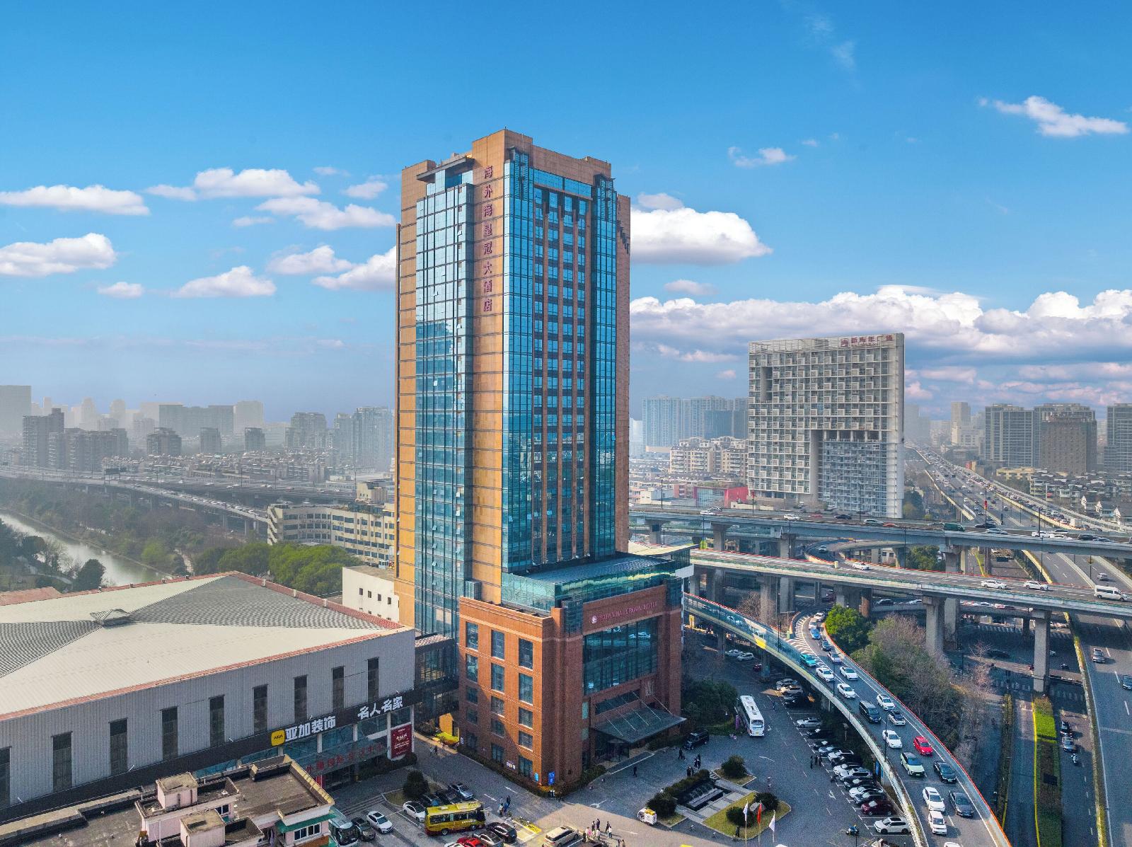 Haiwaihai Crown Hotel
