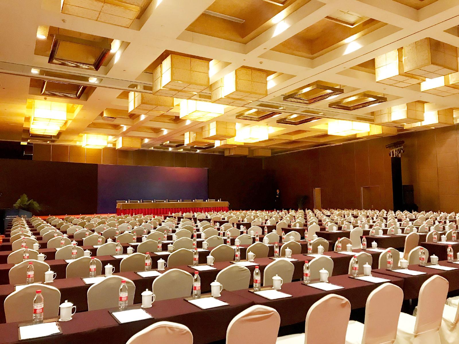 Haiwaihai Crown Hotel