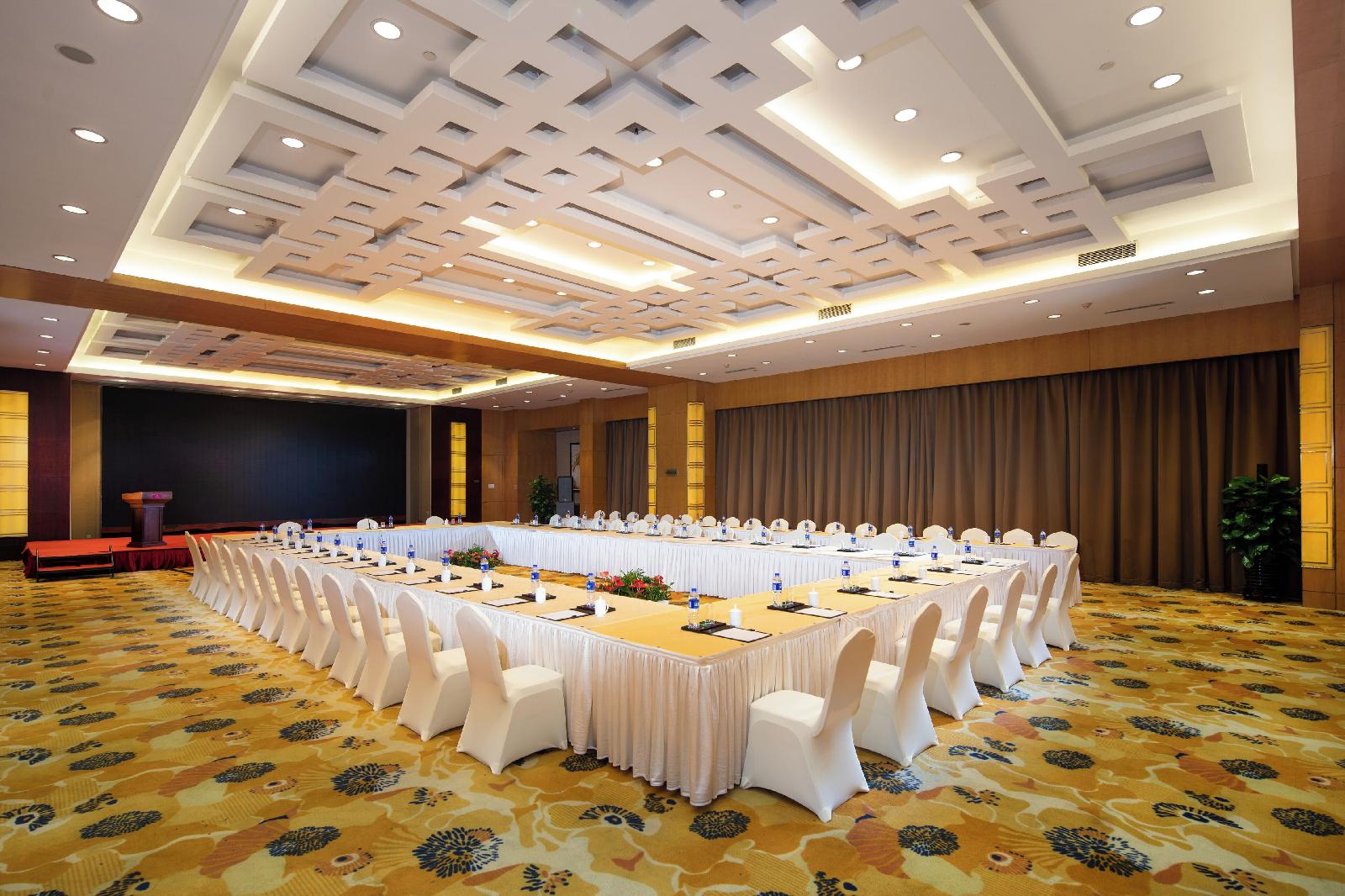 Haiwaihai Crown Hotel