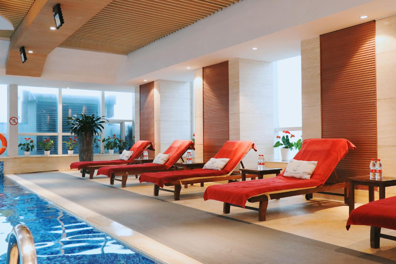Haiwaihai Crown Hotel