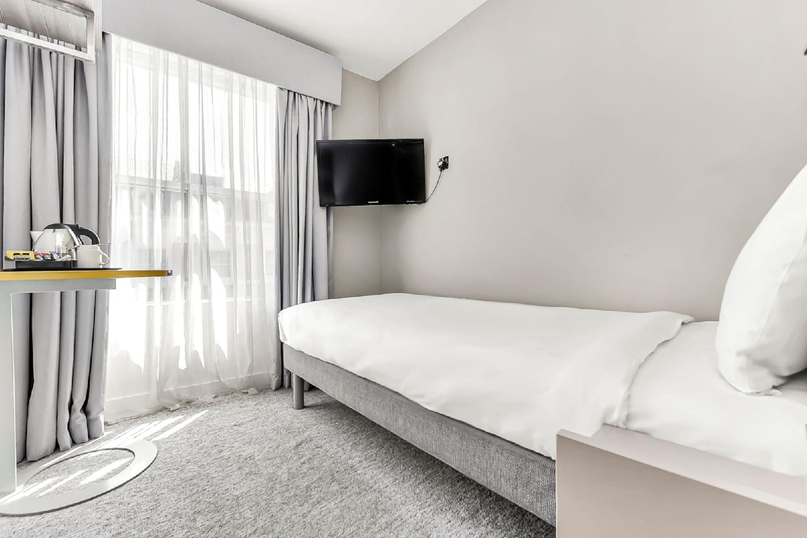 Heeton Concept Hotel - Kensington London