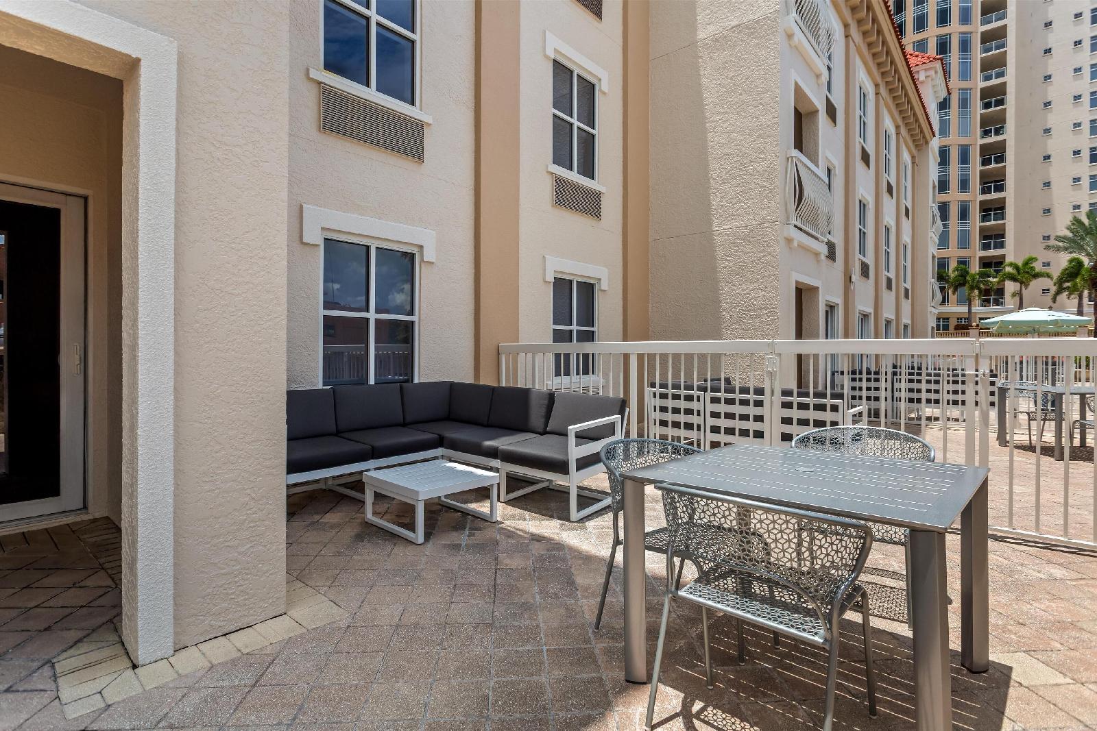 Hampton Inn & Suites St. Petersburg Downtown
