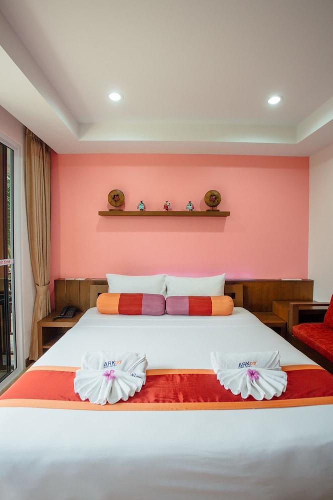 ARK Bar Beach Resort