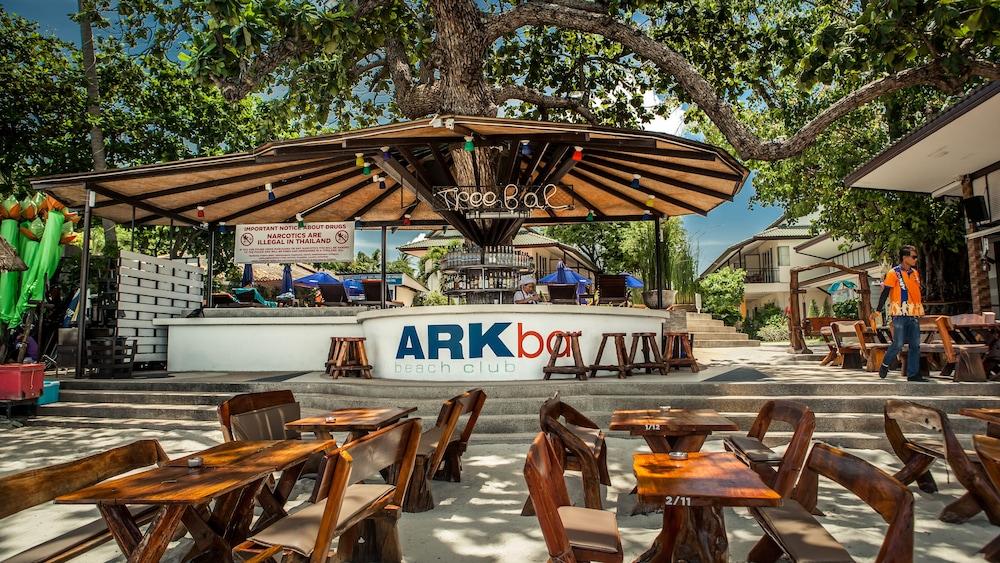 ARK Bar Beach Resort