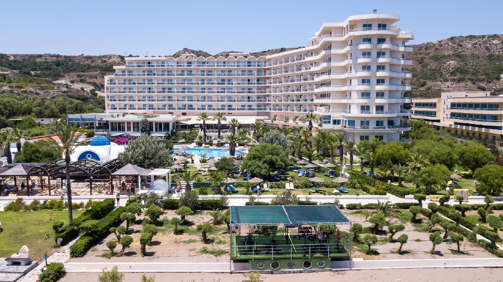 Pegasos Deluxe Beach Hotel