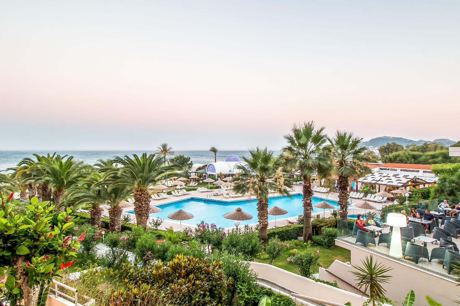 Pegasos Deluxe Beach Hotel