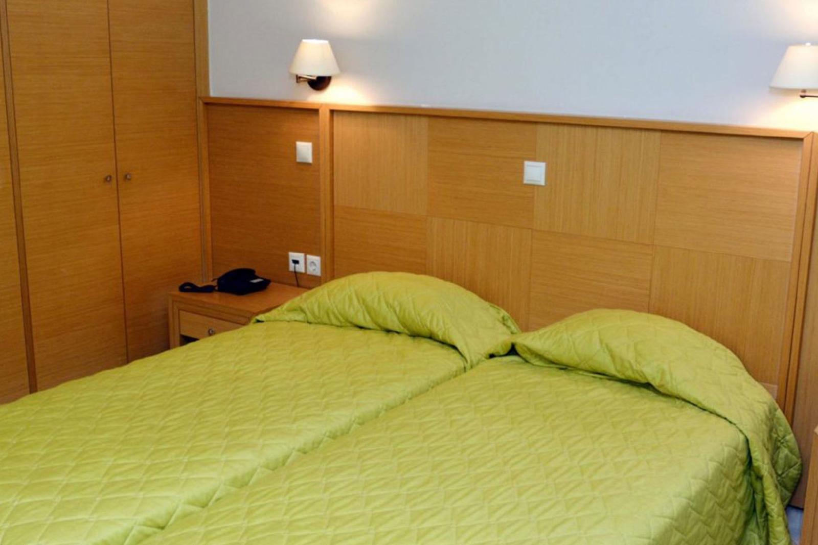 Evia Hotel & Suites