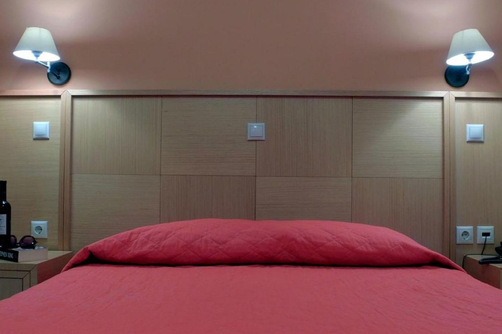 Evia Hotel & Suites
