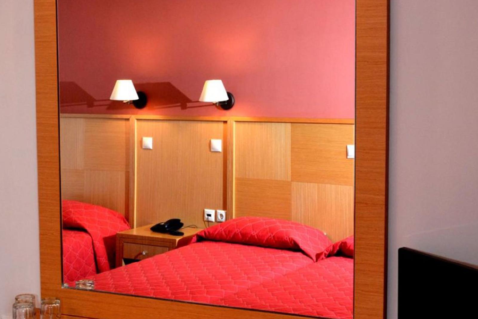 Evia Hotel & Suites