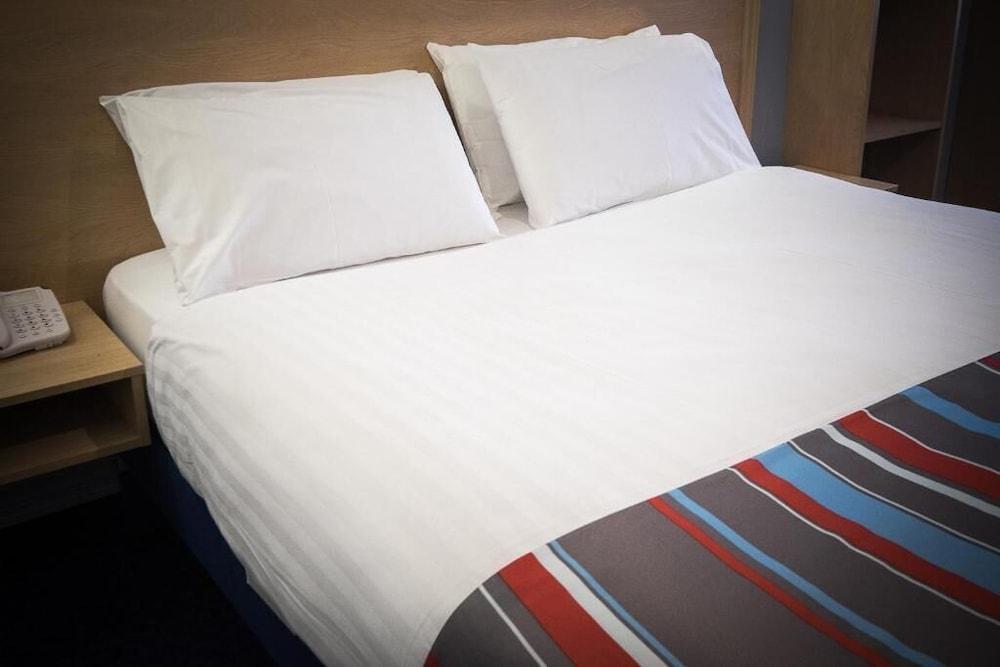 Travelodge Belfast Central